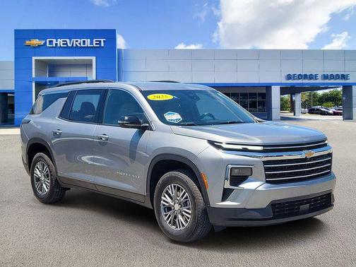 Sterling Gray Metallic 2025 Chevrolet Traverse LT