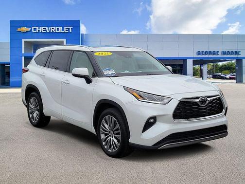 Pearl 2022 Toyota Highlander Platinum