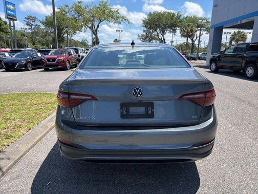 Pyrite Silver Metallic 2024 Volkswagen Jetta 1.5T SE
