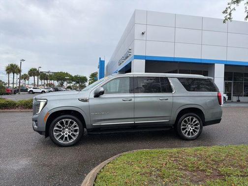 Sterling Metallic 2025 GMC Yukon XL Denali