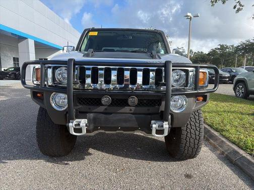 2010 Hummer H3T Alpha