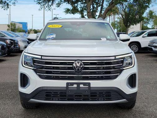Pure White 2024 Volkswagen Atlas 2.0T SE w/Technology 4MOTION