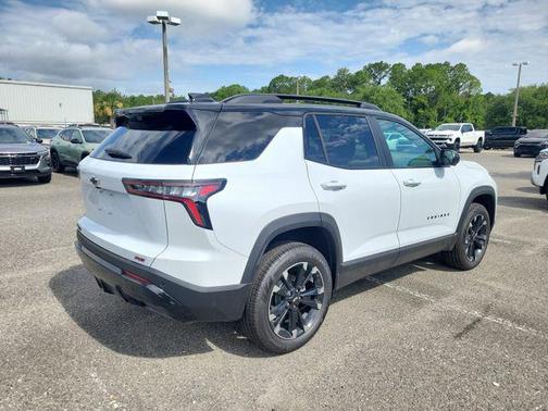 Polar White Tricoat 2026 Chevrolet Equinox FWD RS