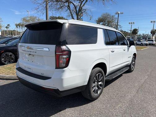 2022 Chevrolet Suburban LT
