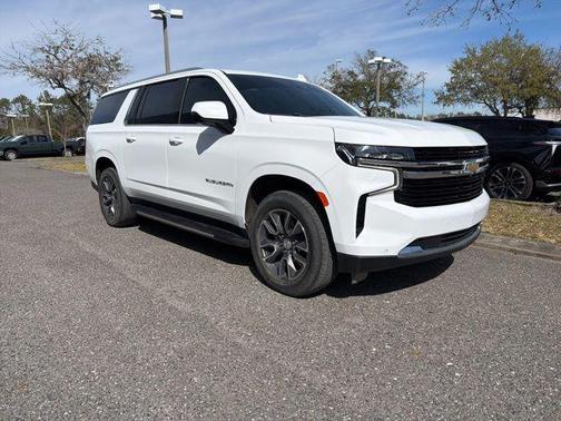 2022 Chevrolet Suburban LT