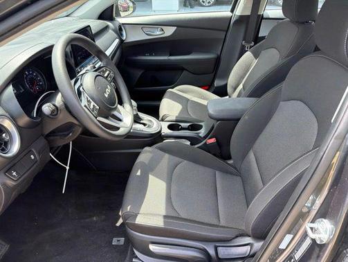 Gravity Gray 2024 Kia Forte LXS