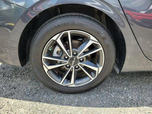 Gravity Gray 2024 Kia Forte LXS