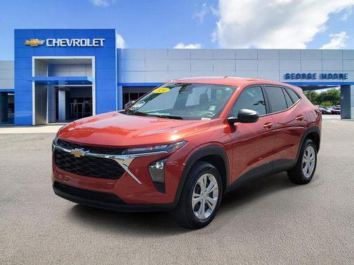 Cayenne Orange Metallic 2024 Chevrolet Trax LS
