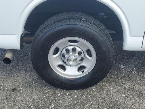 2023 Chevrolet Express 2500 RWD 2500 Regular Wheelbase WT