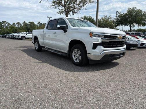 Summit White 2024 Chevrolet Silverado 1500 LT