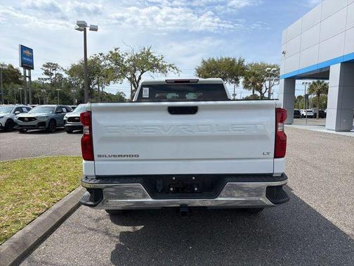 Summit White 2024 Chevrolet Silverado 1500 LT