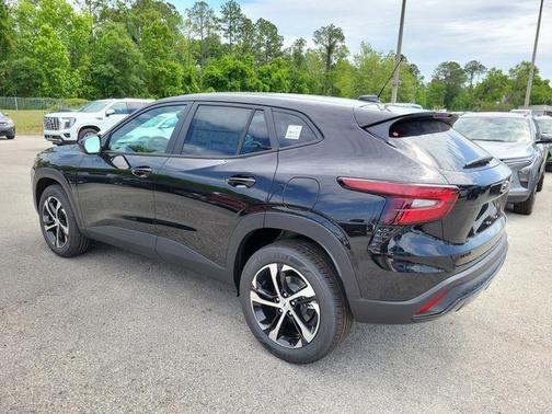 Mosaic Black Metallic 2026 Chevrolet Trax FWD 1RS