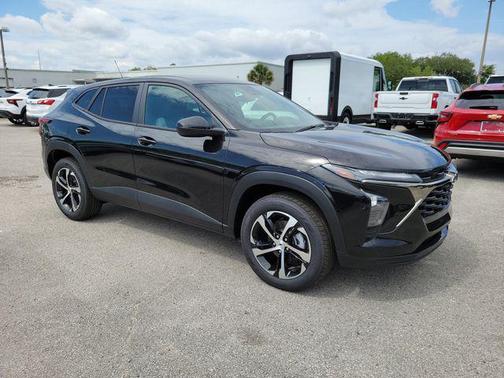 Mosaic Black Metallic 2026 Chevrolet Trax FWD 1RS