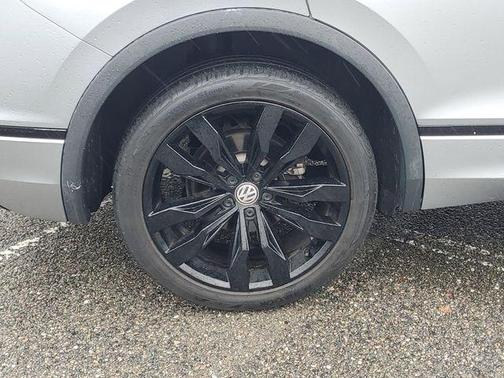 2021 Volkswagen Tiguan 2.0T SE R-Line Black