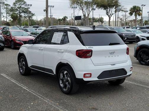 2022 Hyundai VENUE Limited