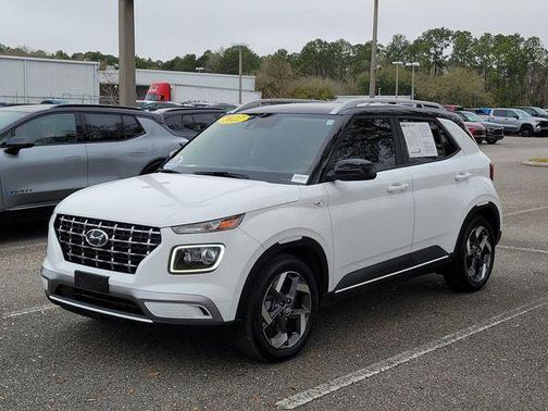 2022 Hyundai VENUE Limited