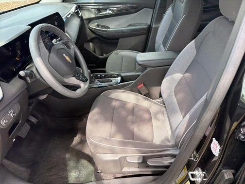 Mosaic Black Metallic 2025 Chevrolet Trailblazer LT