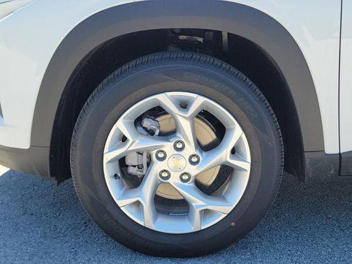 Summit White 2026 Chevrolet Trax LS