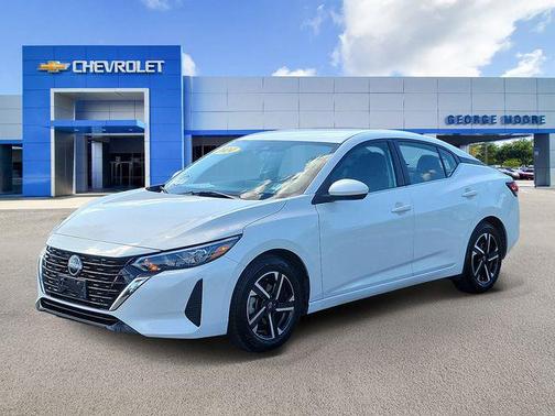 Aspen White Tricoat 2024 Nissan Sentra SV