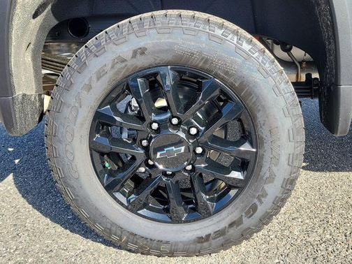 Black 2026 Chevrolet Silverado 2500 High Country