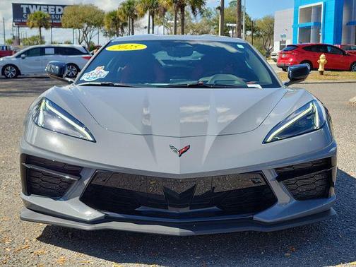 2025 Chevrolet Corvette Stingray w/2LT