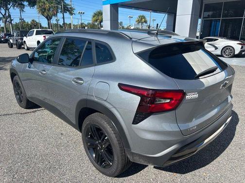Sterling Gray Metallic 2025 Chevrolet Trax FWD ACTIV