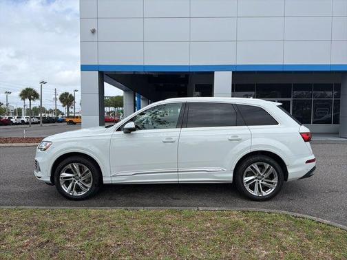 Carrara White 2021 Audi Q7 45 Premium Plus