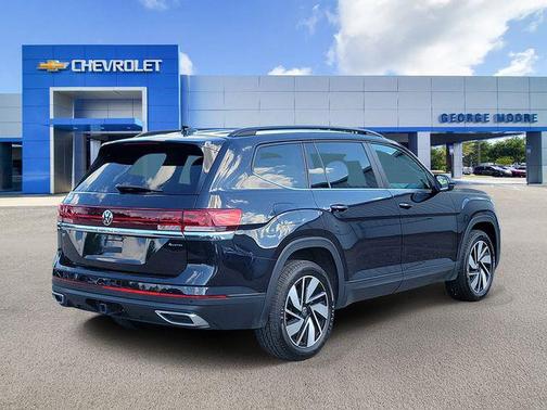Deep Black Pearl 2024 Volkswagen Atlas 2.0T SE w/Technology 4MOTION