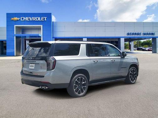 2025 Chevrolet Suburban RST