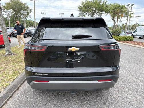 Mosaic Black Metallic 2026 Chevrolet Equinox 1LT