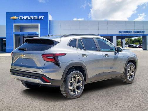 Sterling Gray Metallic 2026 Chevrolet Trax LT