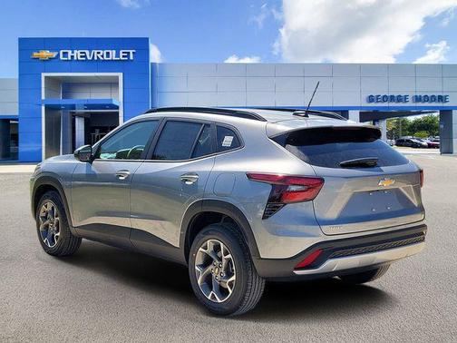 Sterling Gray Metallic 2026 Chevrolet Trax LT