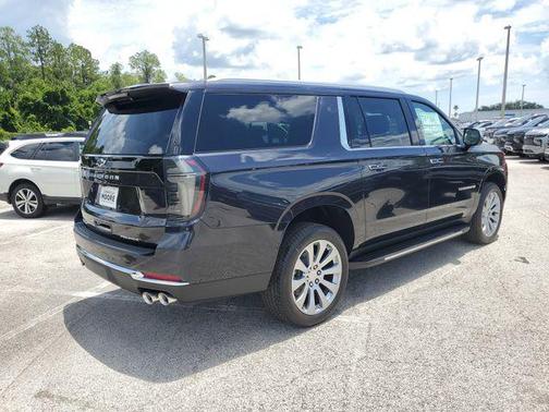 2025 Chevrolet Suburban Premier