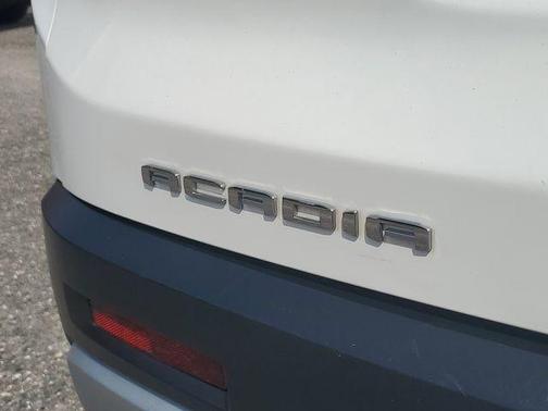 2023 GMC Acadia FWD SLT