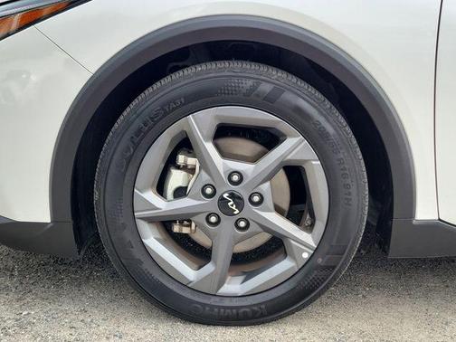 Snow White Pearl 2025 Kia K4 LXS