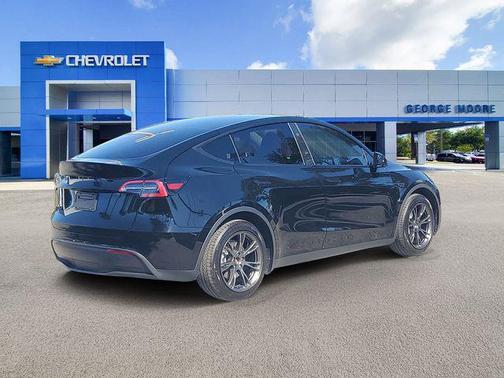 2024 Tesla Model Y Long Range Dual Motor All-Wheel Drive