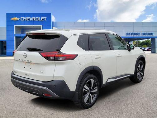 2022 Nissan Rogue SL