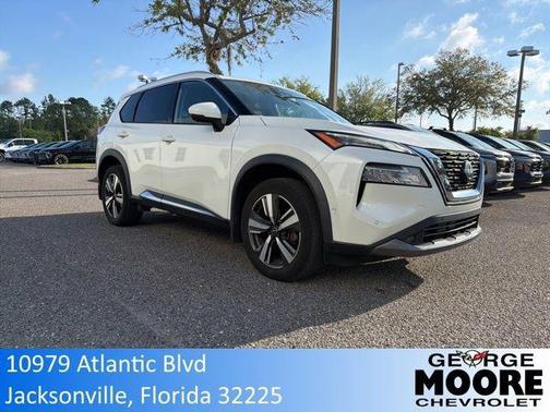 Pearl White Tricoat 2022 Nissan Rogue SL