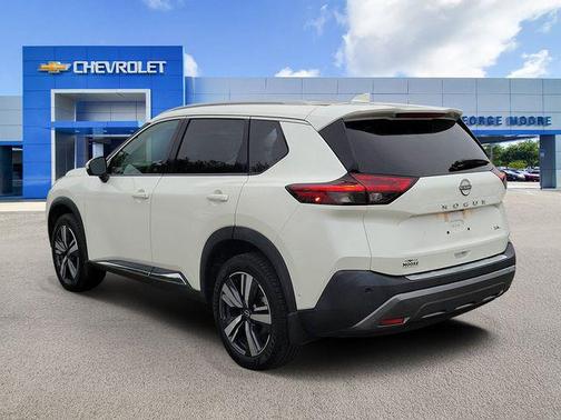 2022 Nissan Rogue SL