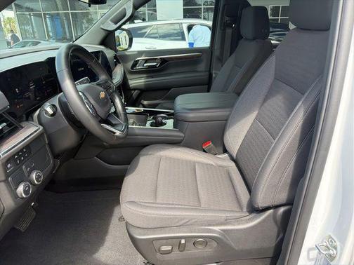 Summit White 2025 Chevrolet Suburban LS