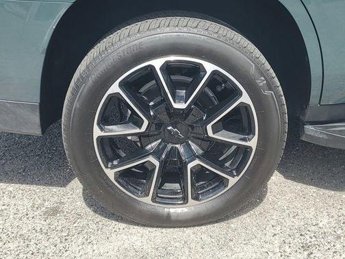2025 Chevrolet Tahoe 4WD RST