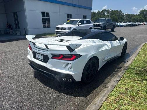 Arctic White 2024 Chevrolet Corvette Stingray w/3LT