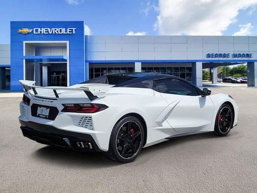 Arctic White 2024 Chevrolet Corvette Stingray w/3LT
