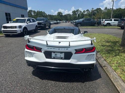 Arctic White 2024 Chevrolet Corvette Stingray w/3LT