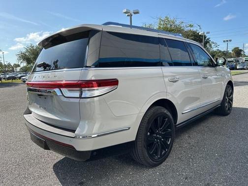 2023 Lincoln Navigator Reserve