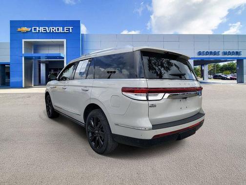 2023 Lincoln Navigator Reserve