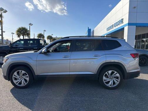 2022 Volkswagen Atlas 2.0T SE w/Technology