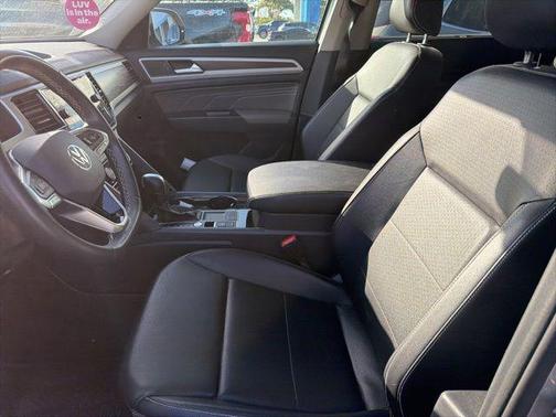 2022 Volkswagen Atlas 2.0T SE w/Technology