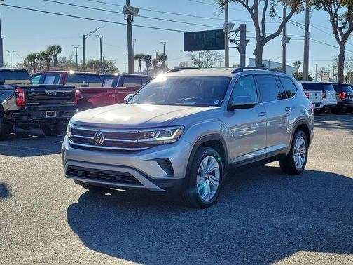 2022 Volkswagen Atlas 2.0T SE w/Technology