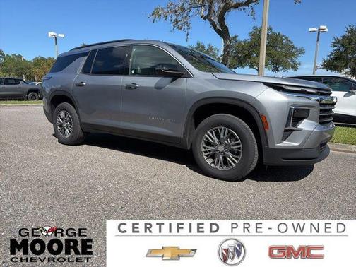 2025 Chevrolet Traverse LT